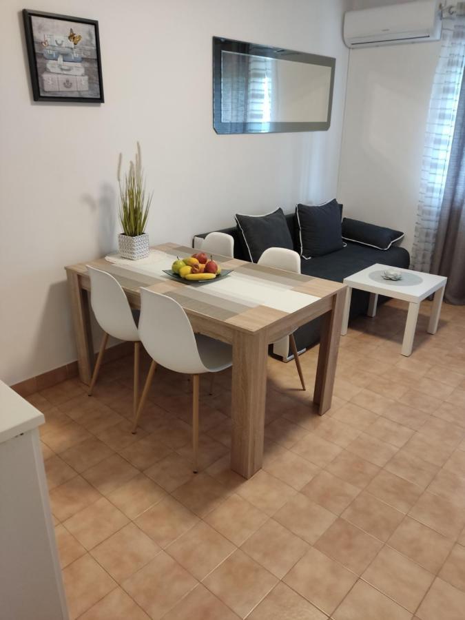 דירות Brzac Sun House מראה חיצוני תמונה