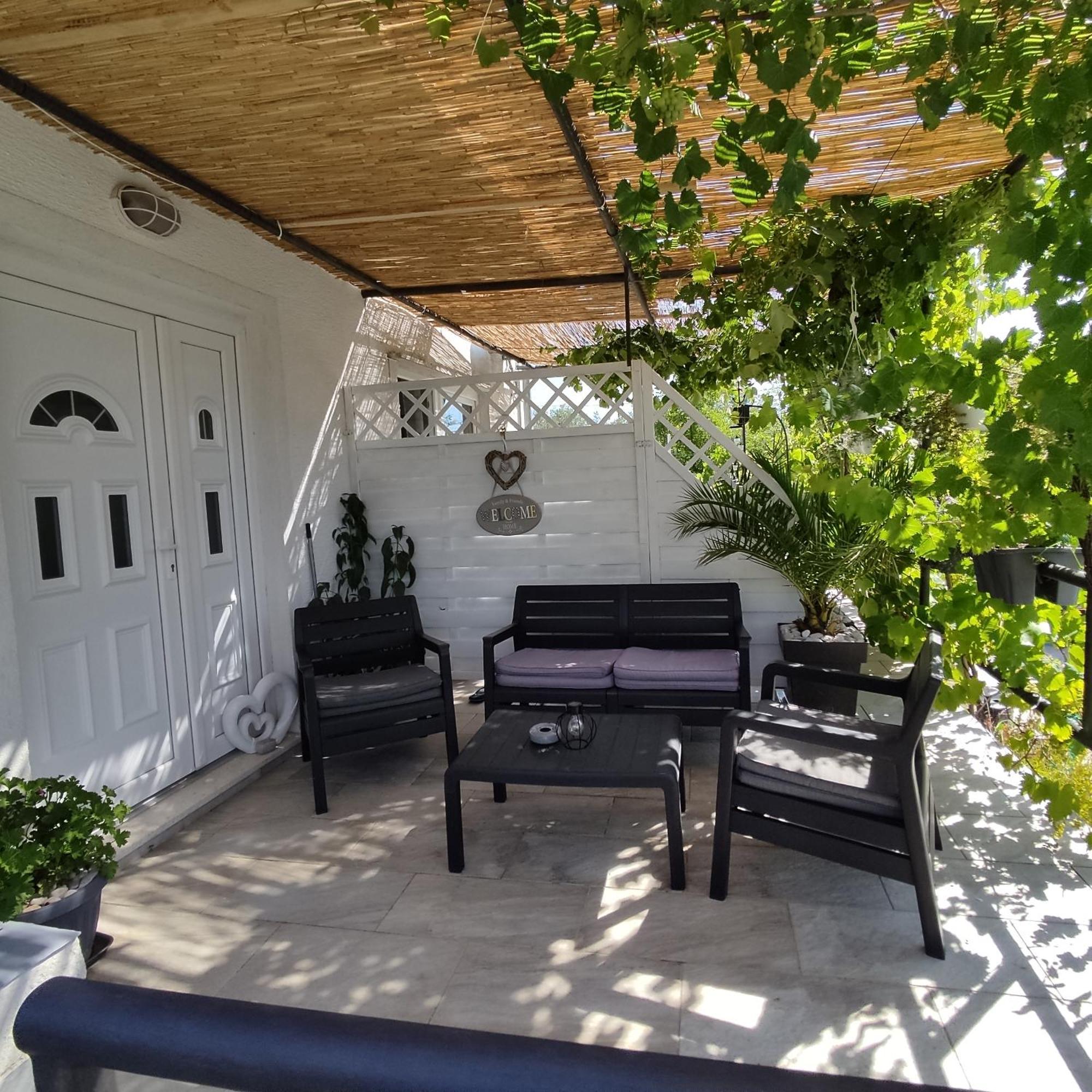 דירות Brzac Sun House מראה חיצוני תמונה