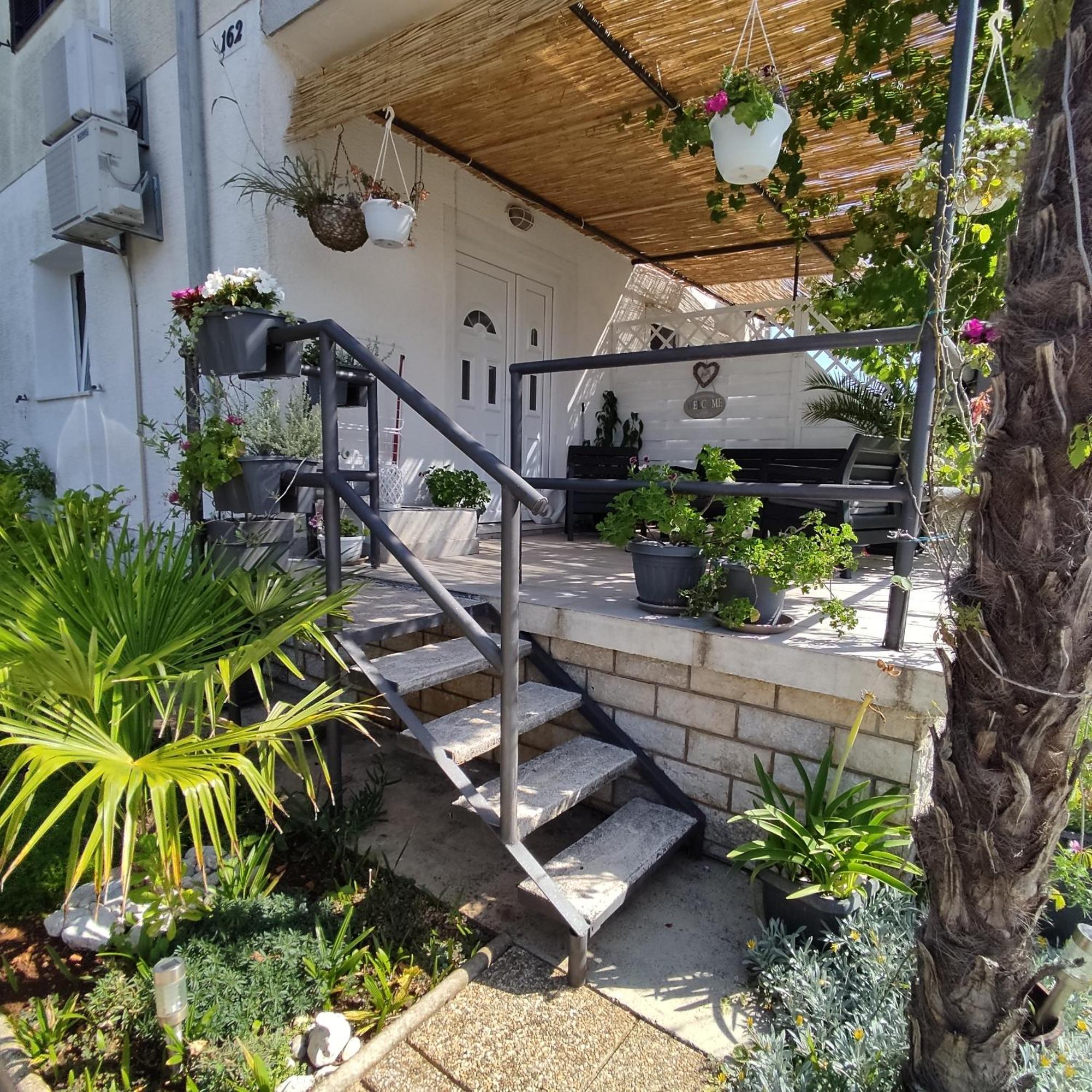 דירות Brzac Sun House מראה חיצוני תמונה